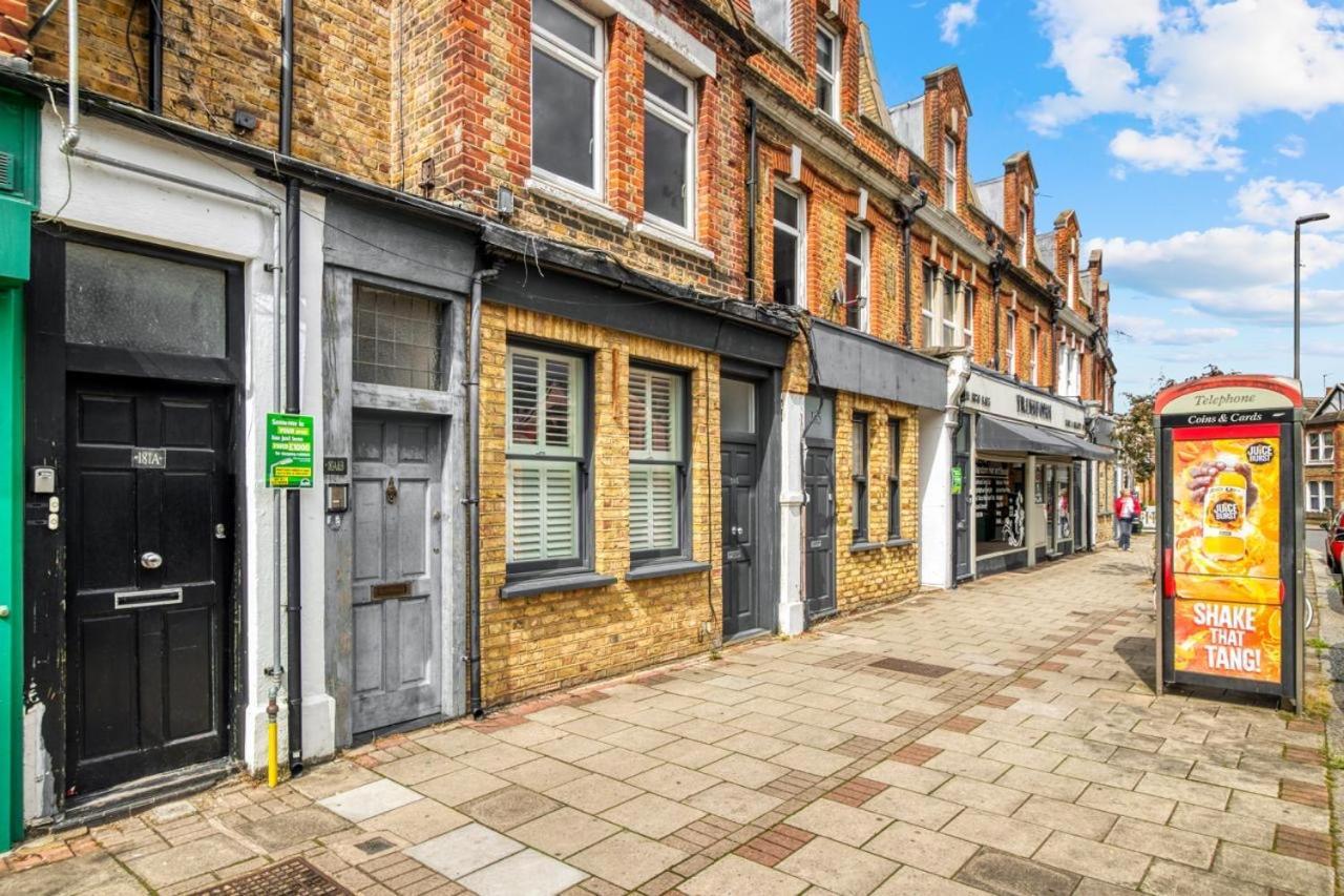 Апартаменты Luxurious Hidden Gem In Wandsworth Лондон Экстерьер фото