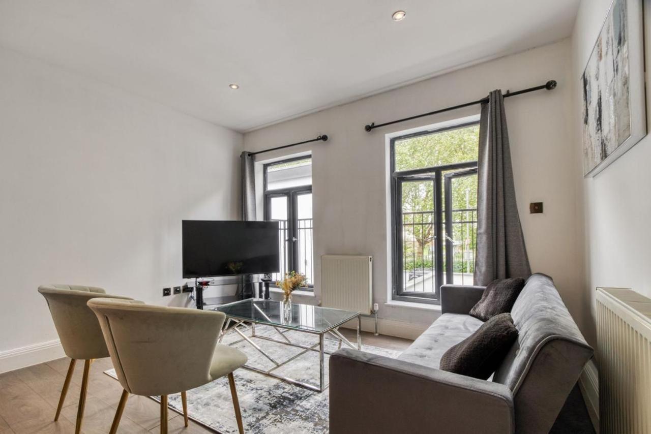 Апартаменты Luxurious Hidden Gem In Wandsworth Лондон Экстерьер фото